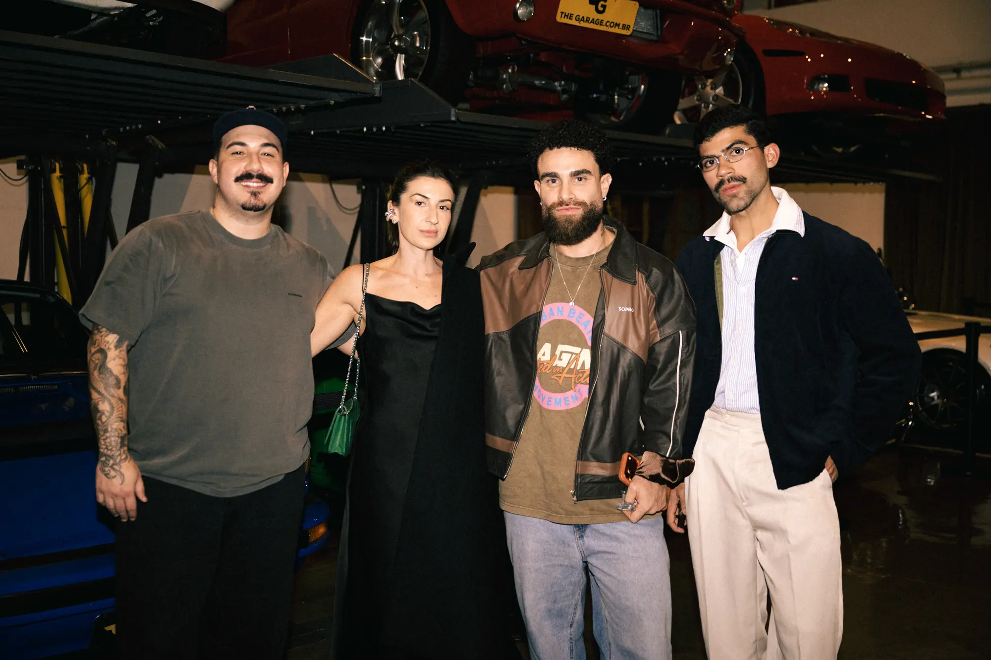 Talys Kasper com convidados durante o lançamento do VEJA GT